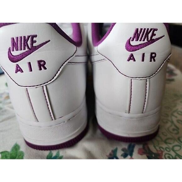 Athletic_Shoes